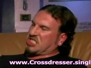 Crossdresser klipy ako dobrý to je na zaviesť láska na a cd