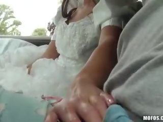 Dumped pengantin perempuan amirah adara di luar fuck